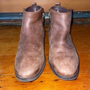 UGG Women's Brown Ankle Boots